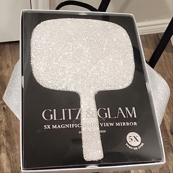 Glitz & Glam 5X Magnification Silver Diamond Diatortion Free Handheld Mirror - Picture 5 of 7